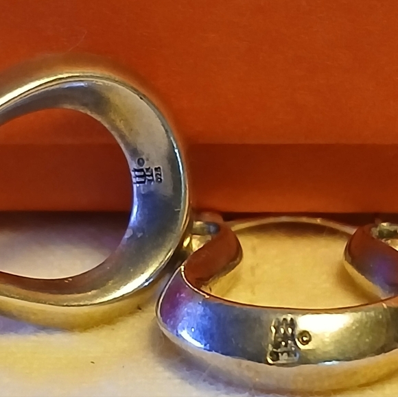 Retired James Avery Earrings - Picture 4 of 7